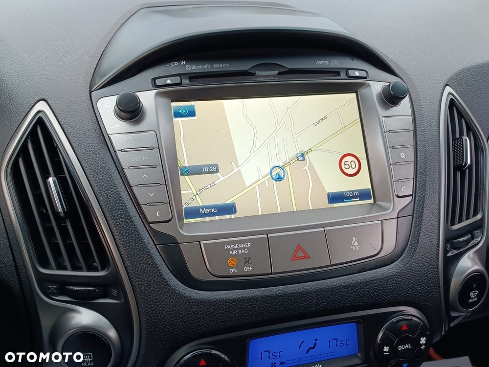 Hyundai ix35 1.7 CRDi 2WD blue Finale Gold - 33