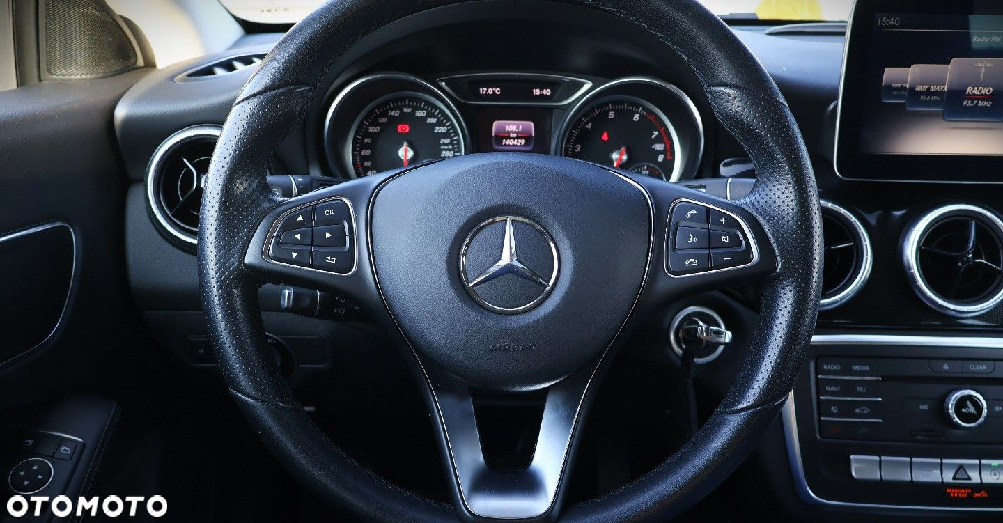 Mercedes-Benz CLA - 21