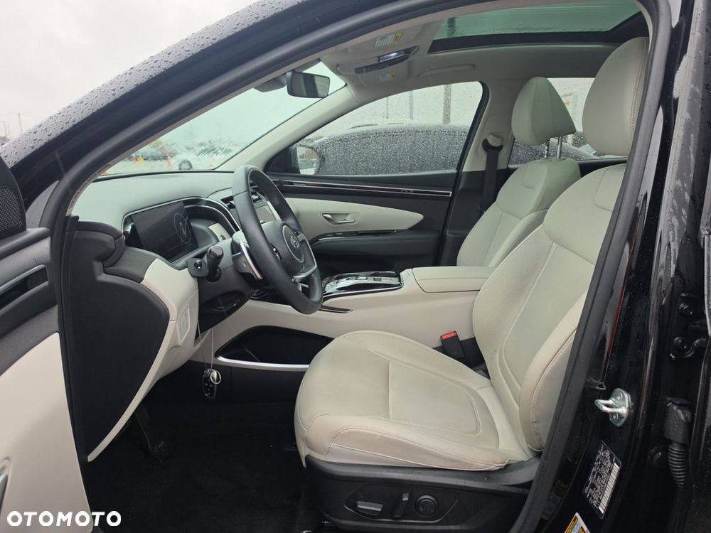 Hyundai Tucson - 8
