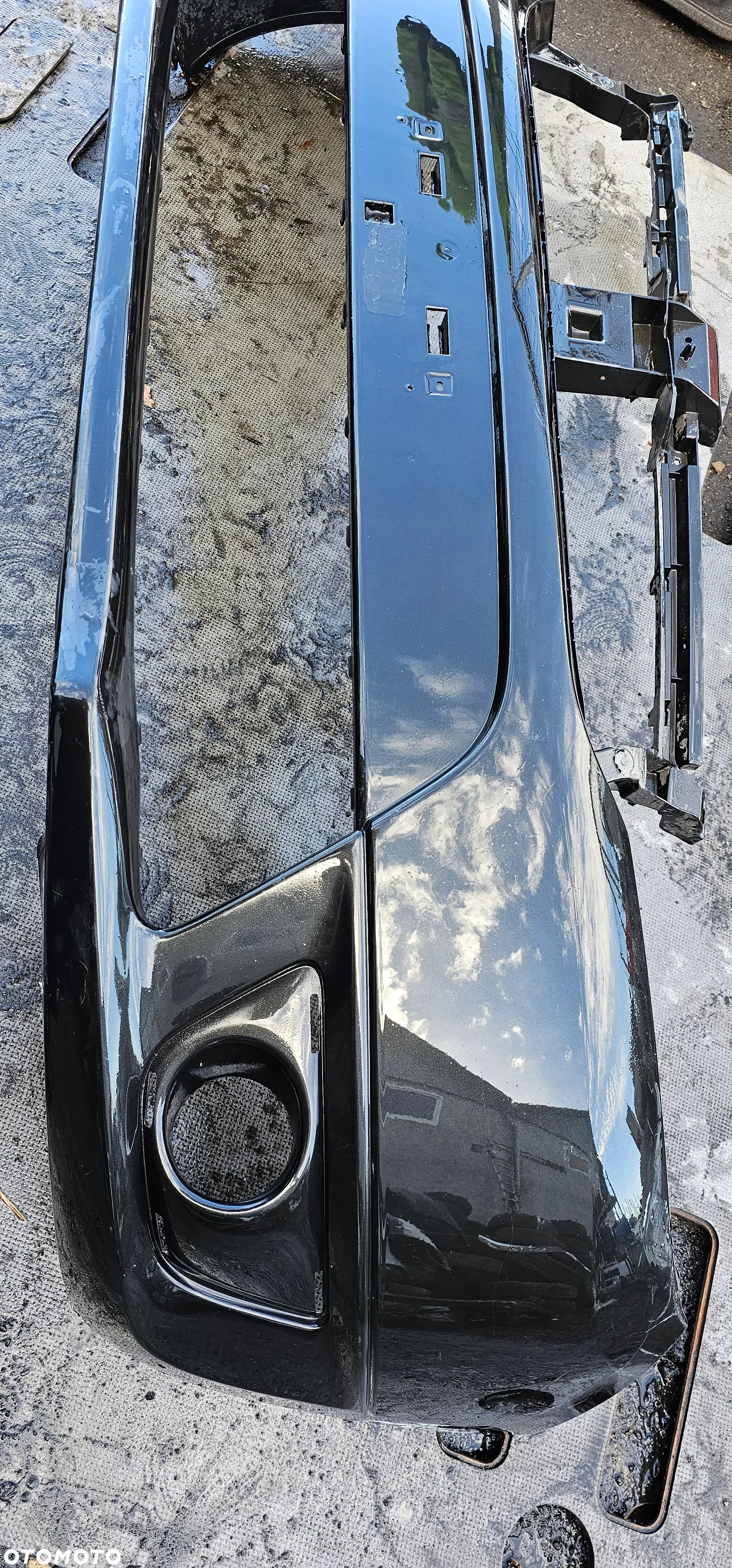 Zderzak przedni przód Dacia Sandero II - 2
