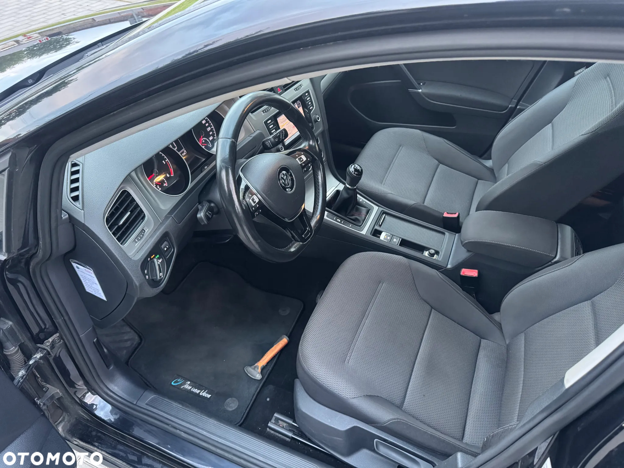 Volkswagen Golf 1.6 TDI BlueMotion Comfortline - 13