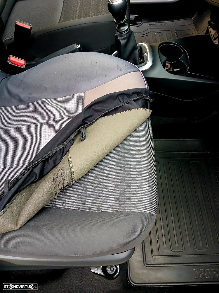 Toyota Yaris 1.4 D-4D Comfort+P.Style - 8