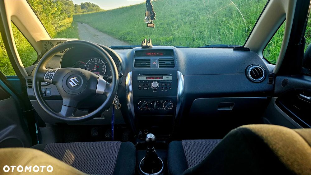 Suzuki SX4 1.6 GS/Premium - 8