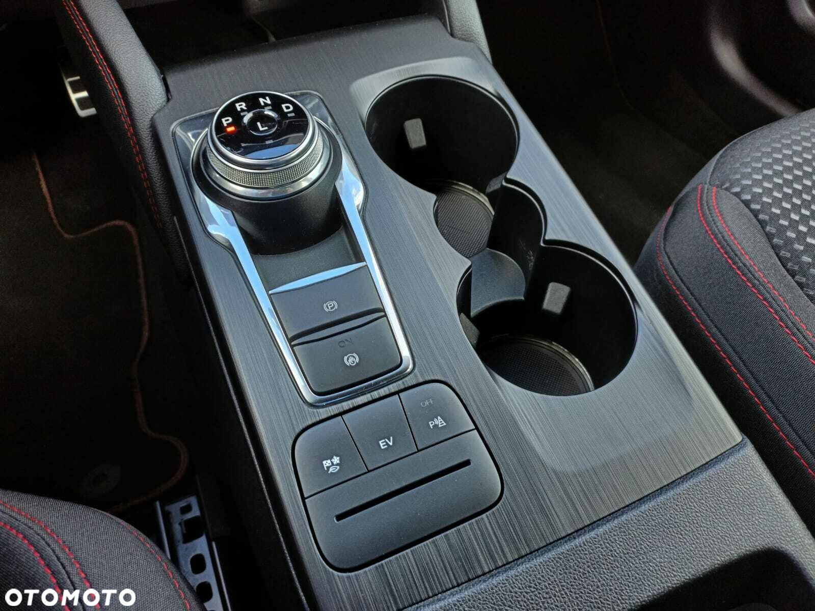 Ford Kuga - 20