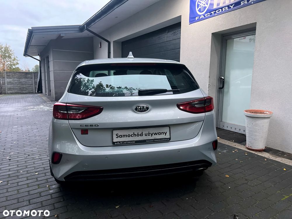 Kia Ceed 1.6 CRDi SCR M - 10