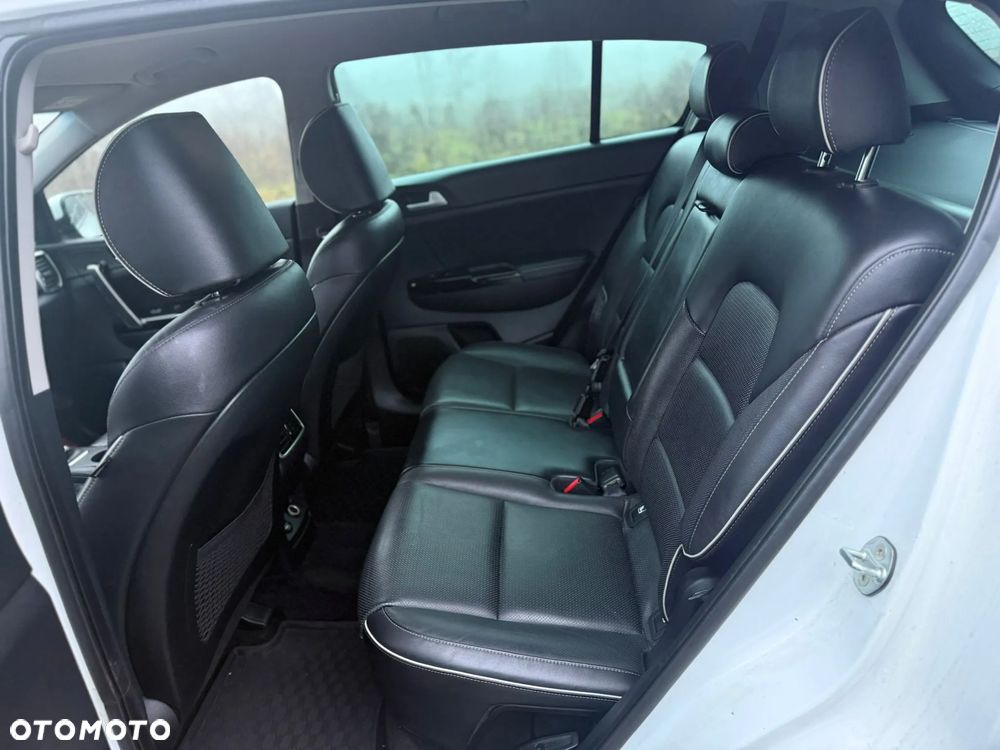 Kia Sportage 1.6 GDI 2WD Dream-Team Edition - 14