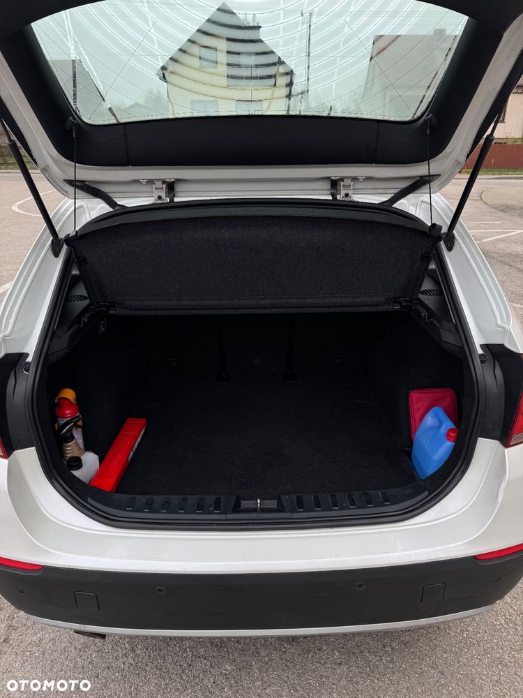 BMW X1 sDrive18d - 9