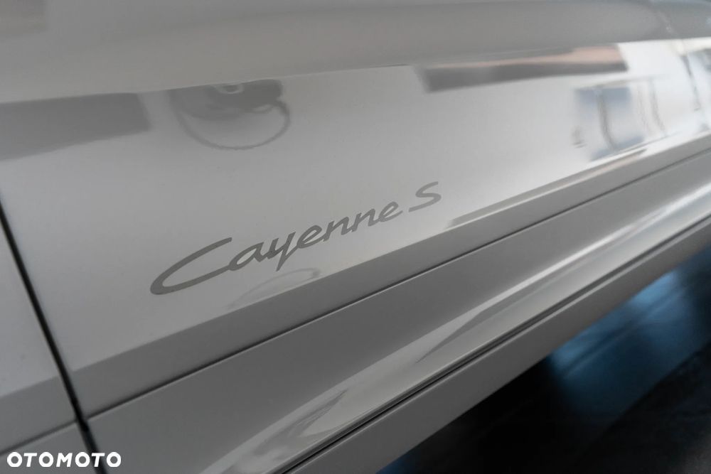 Porsche Cayenne S E-Hybrid PHEV Black Edition - 39