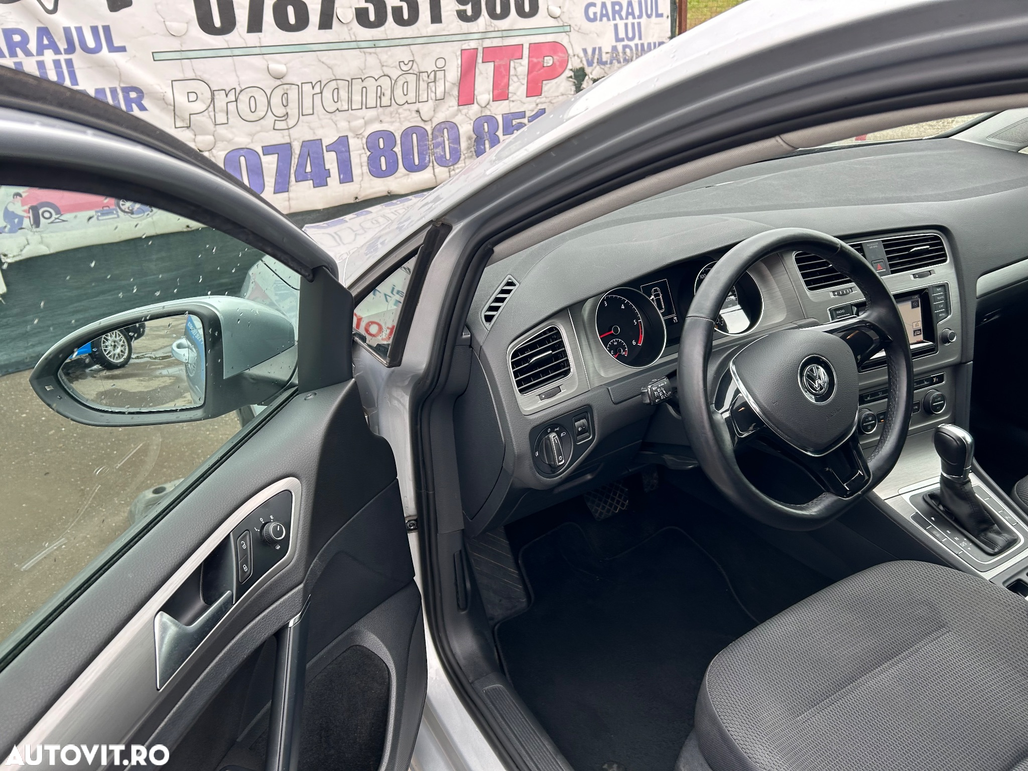 Volkswagen Golf 1.6 TDI BlueMotion Technology DSG Comfortline - 9