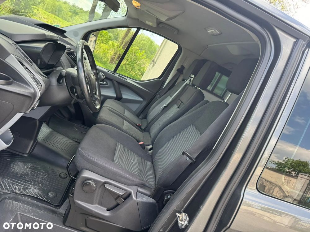 Ford Tourneo Custom 2.0 EcoBlue L2 Shuttle Bus Titanium - 17