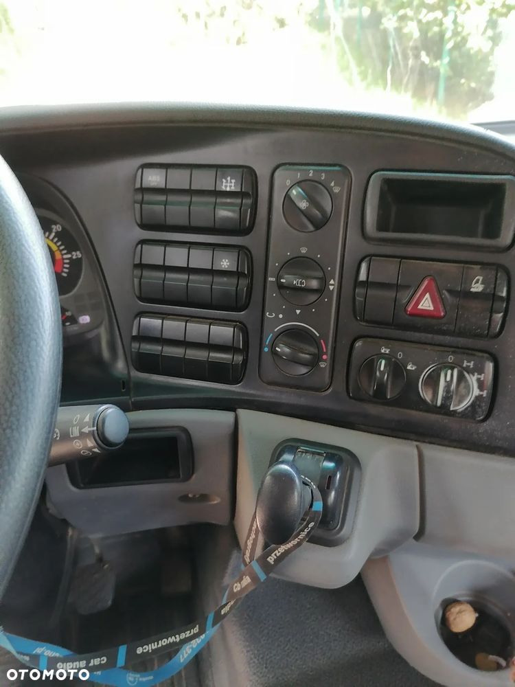 Mercedes-Benz Actros - 9