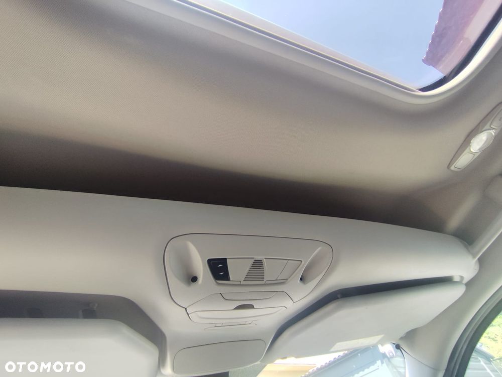 Ford Tourneo Connect 1.5 TDCi Titanium - 13