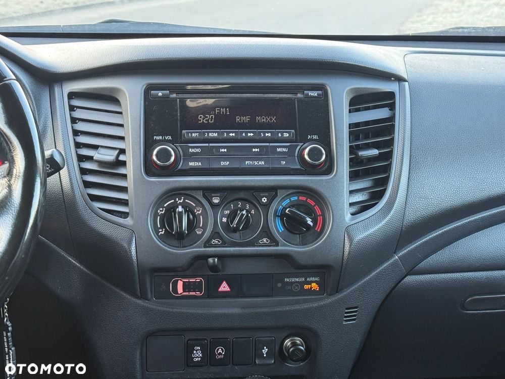 Mitsubishi L200 2.2 d DC Intense - 16