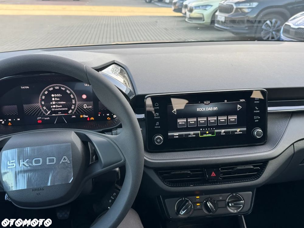 Skoda Fabia 1.0 Essence - 7