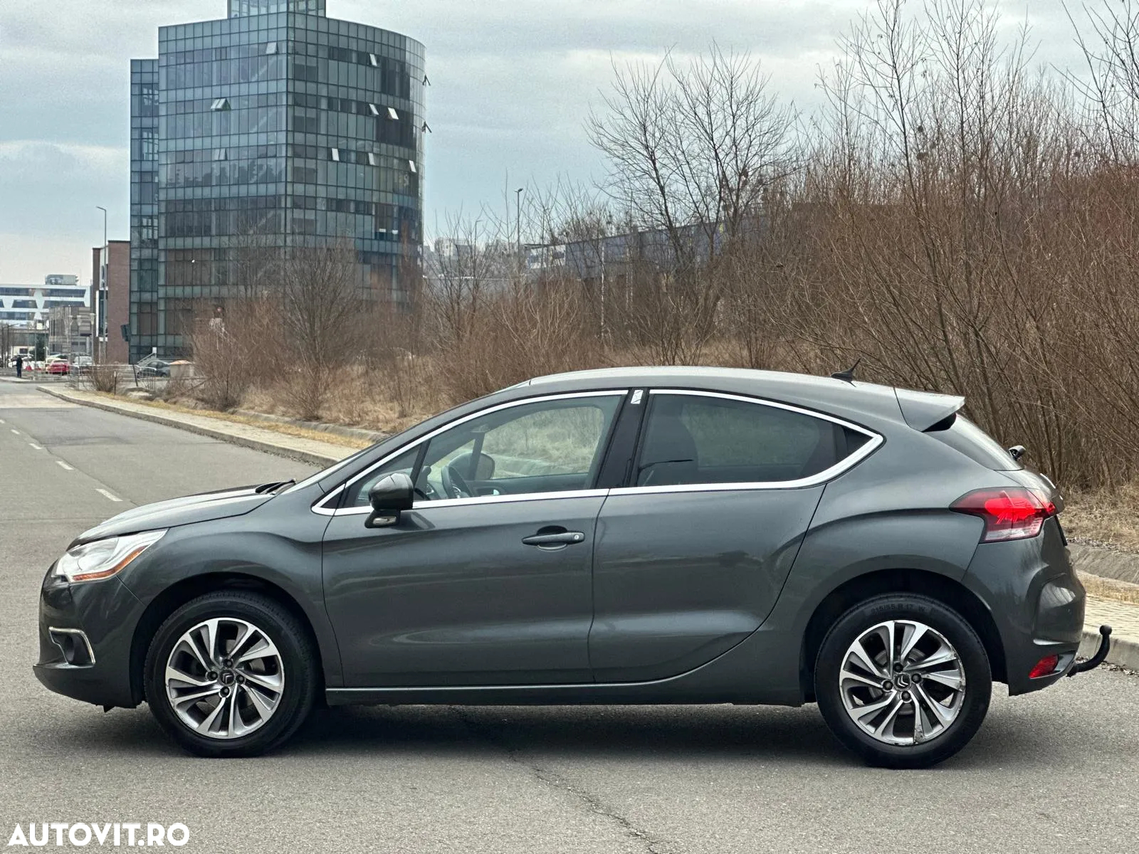 Citroën DS4 e-HDi 110 EGS6 SoChic - 6