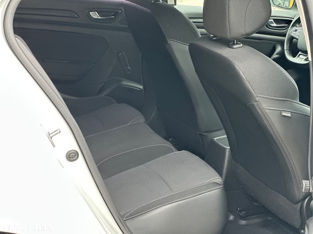 Renault Megane - 11