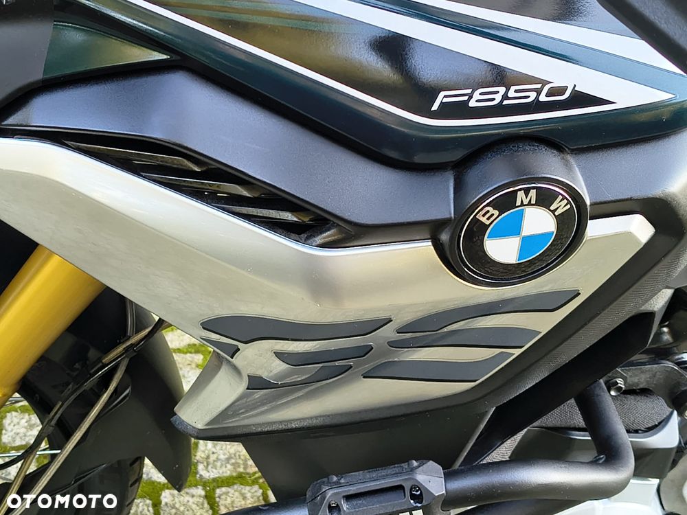 BMW F - 20