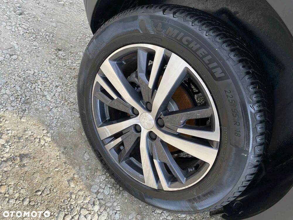 Peugeot 3008 1.2 PureTech Allure S&S EAT8 - 33