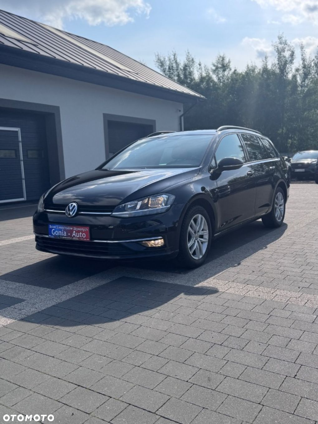 Volkswagen Golf - 2