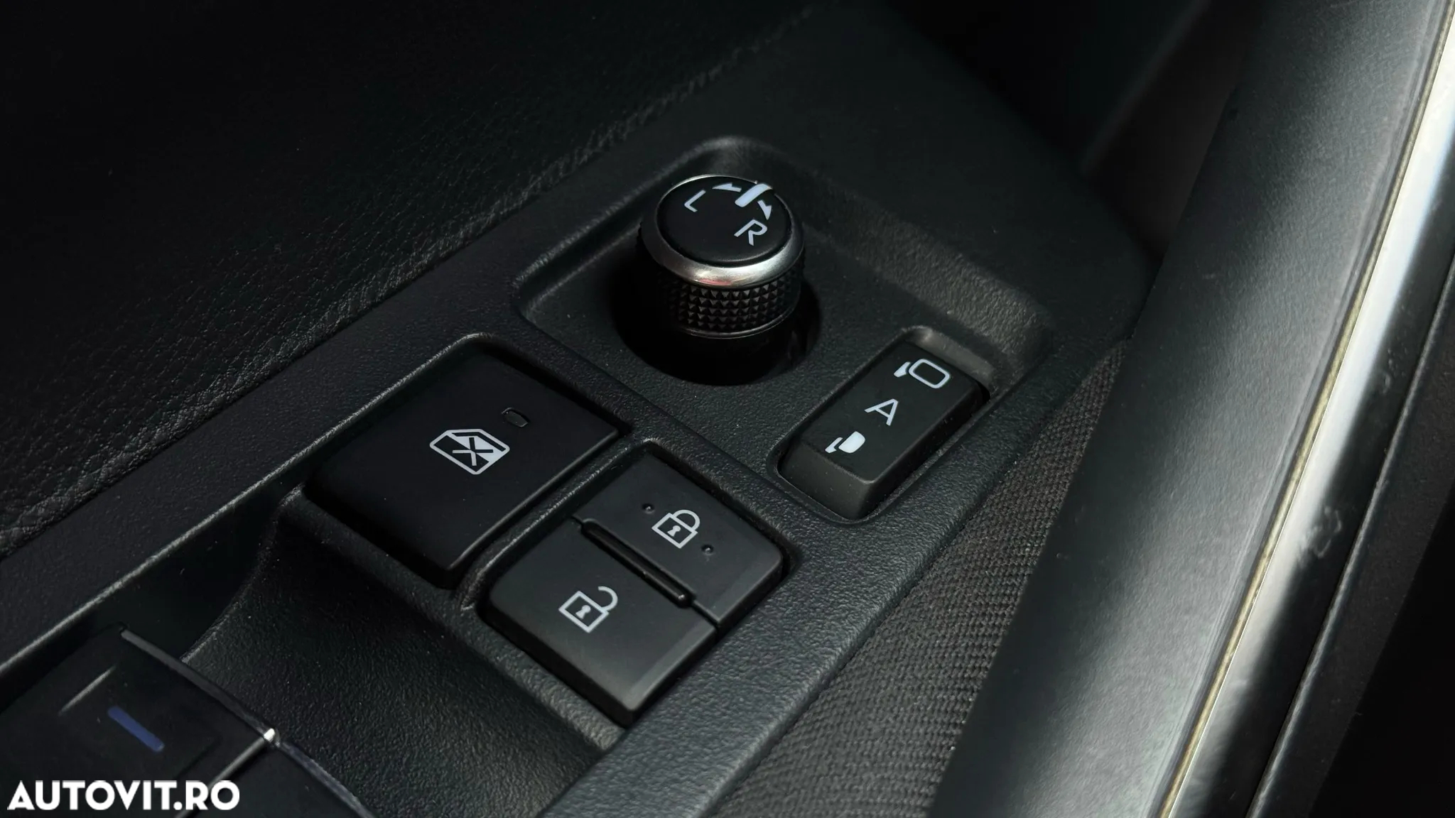Toyota Corolla 1.8 Hybrid GR Sport - 24