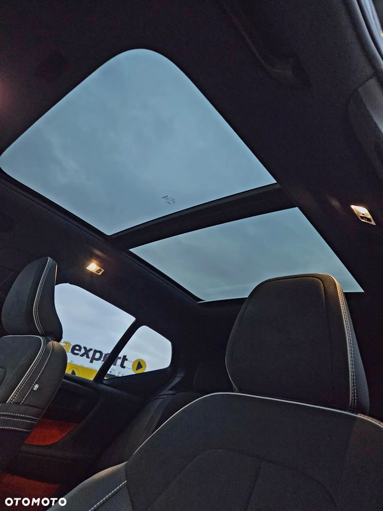 Volvo XC 40 D4 AWD R-Design (Intro Edition) - 24