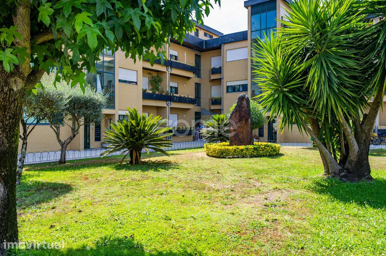 Apartamento T3 Renovado, com área útil 156 m2, em Esmeriz, Famalic... - Grande imagem: 5/55