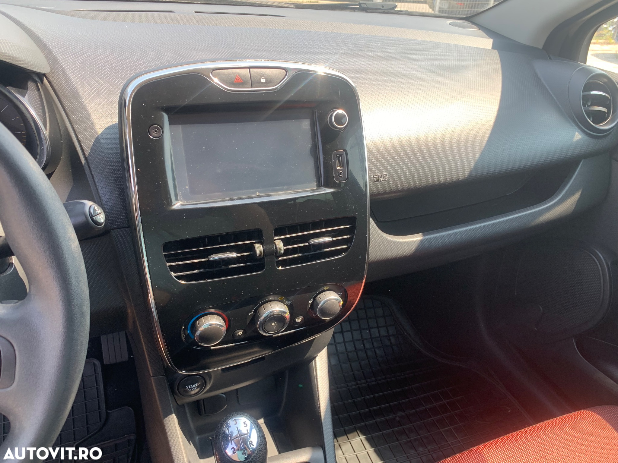 Renault Clio dCi 90 Limited - 11
