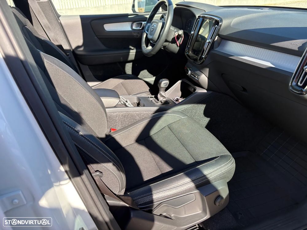 Volvo XC 40 T3 Momentum - 18