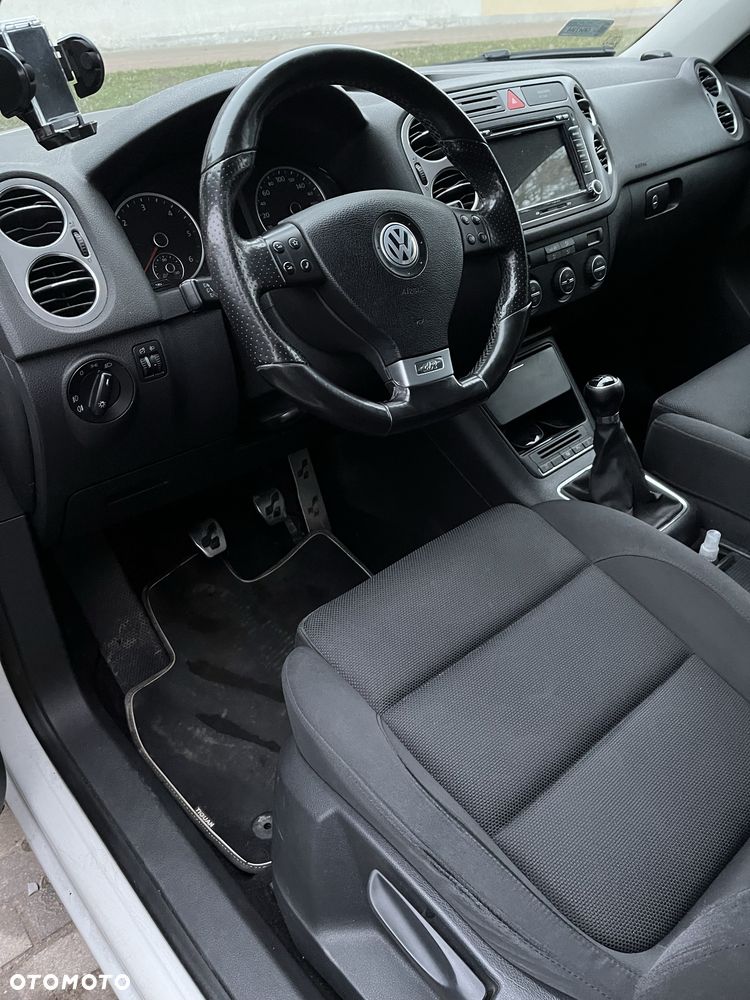 Volkswagen Tiguan - 4