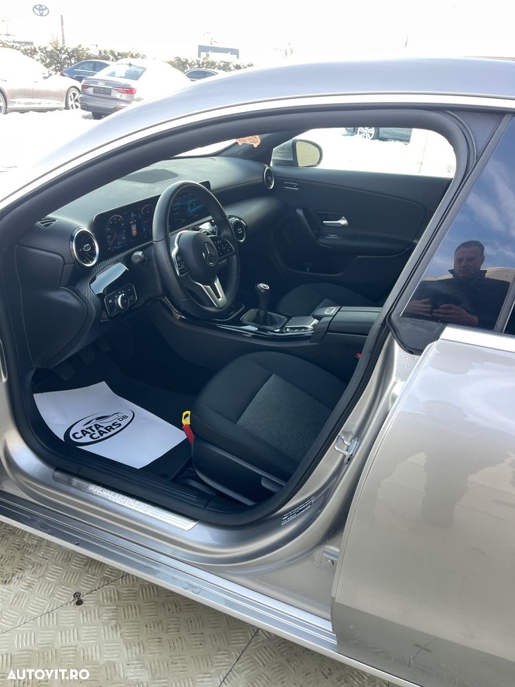 Mercedes-Benz CLA 180 d - 30