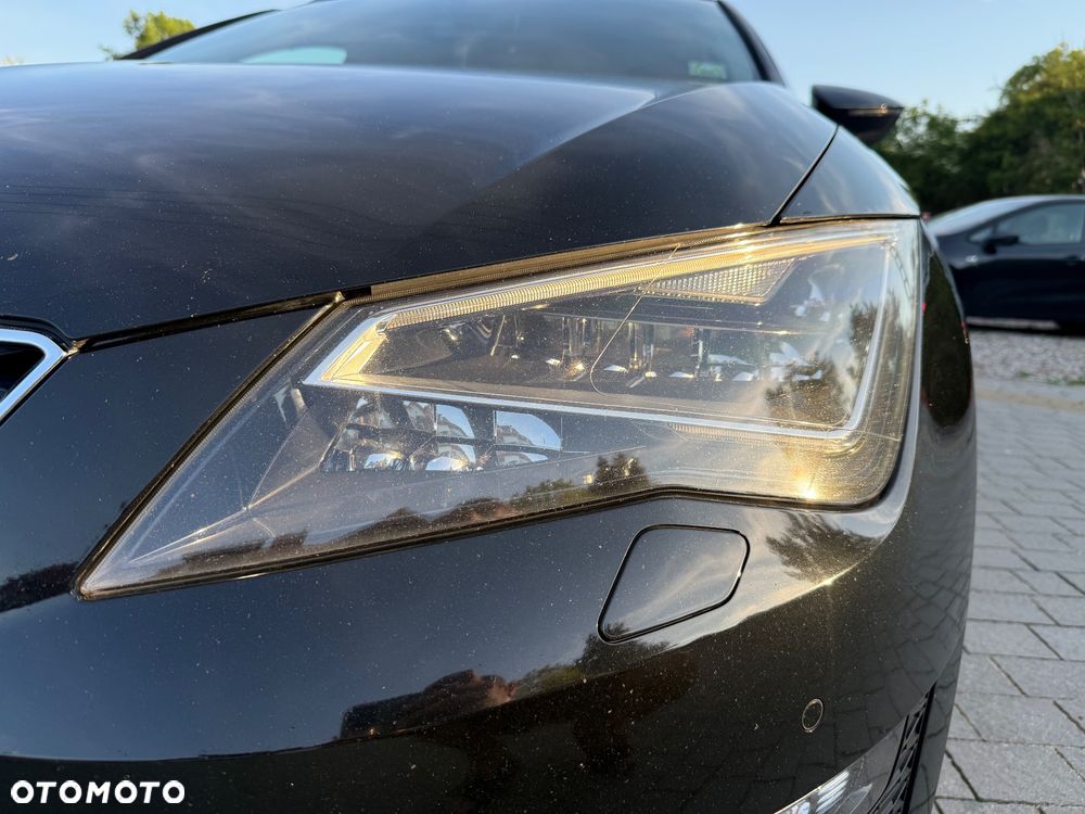 Seat Leon 2.0 TDI FR Black S&S - 10