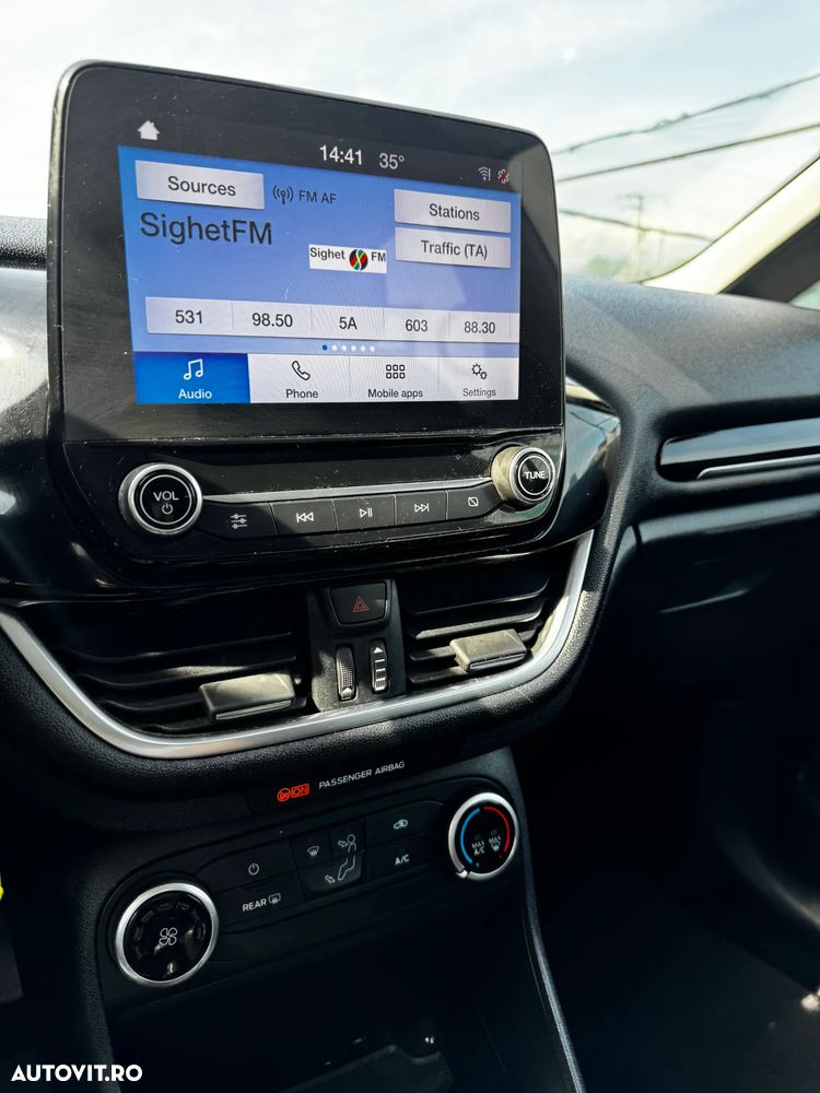 Ford Fiesta - 24