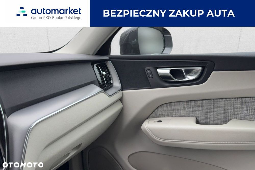 Volvo XC 60 B4 D Plus Dark - 14