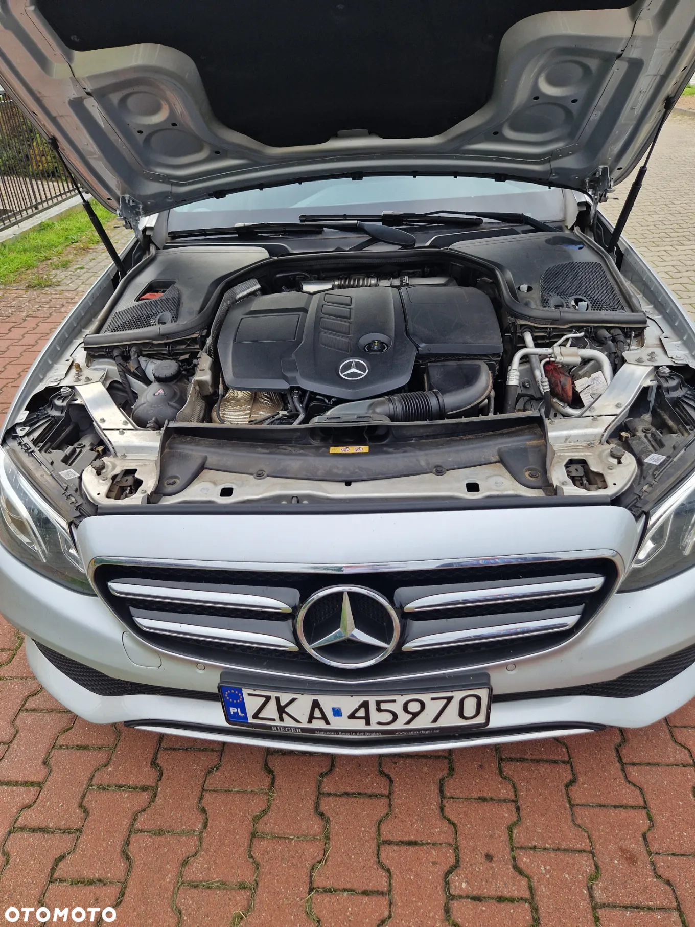 Mercedes-Benz Klasa E 220 d T 9G-TRONIC Avantgarde - 11