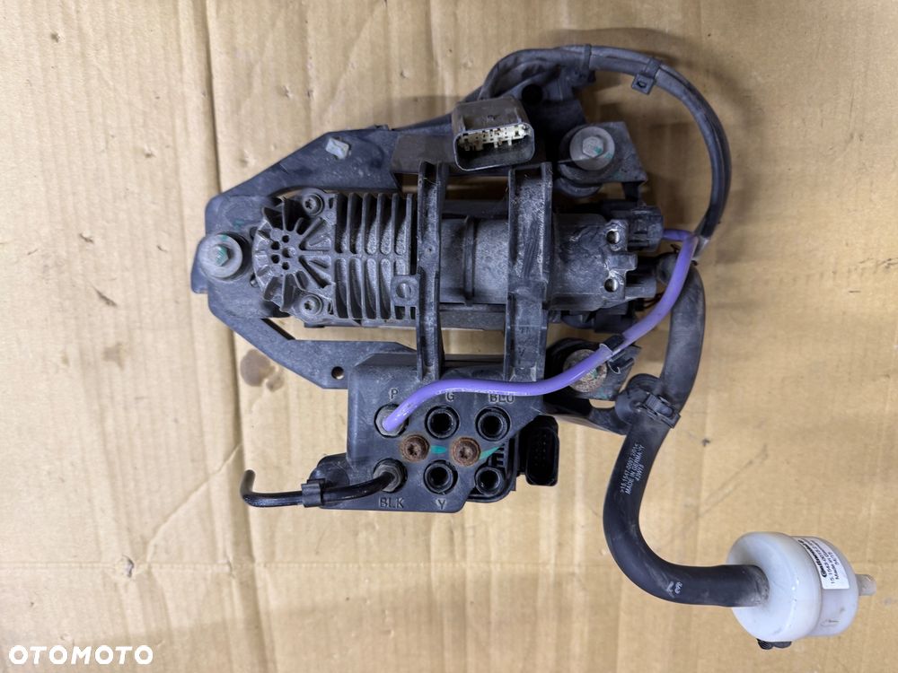 Pompa, kompresor pneumatyki Tesla Model S P85D Nr. 0006006403. - 1