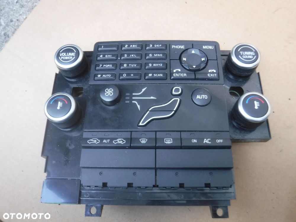 Volvo XC60 I   panel radia klimatyzacji - 1