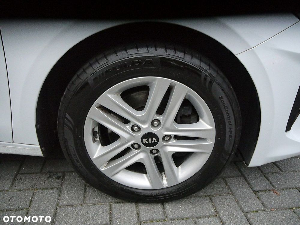 Kia Ceed 1.6 CRDi mHEV Business Line - 32
