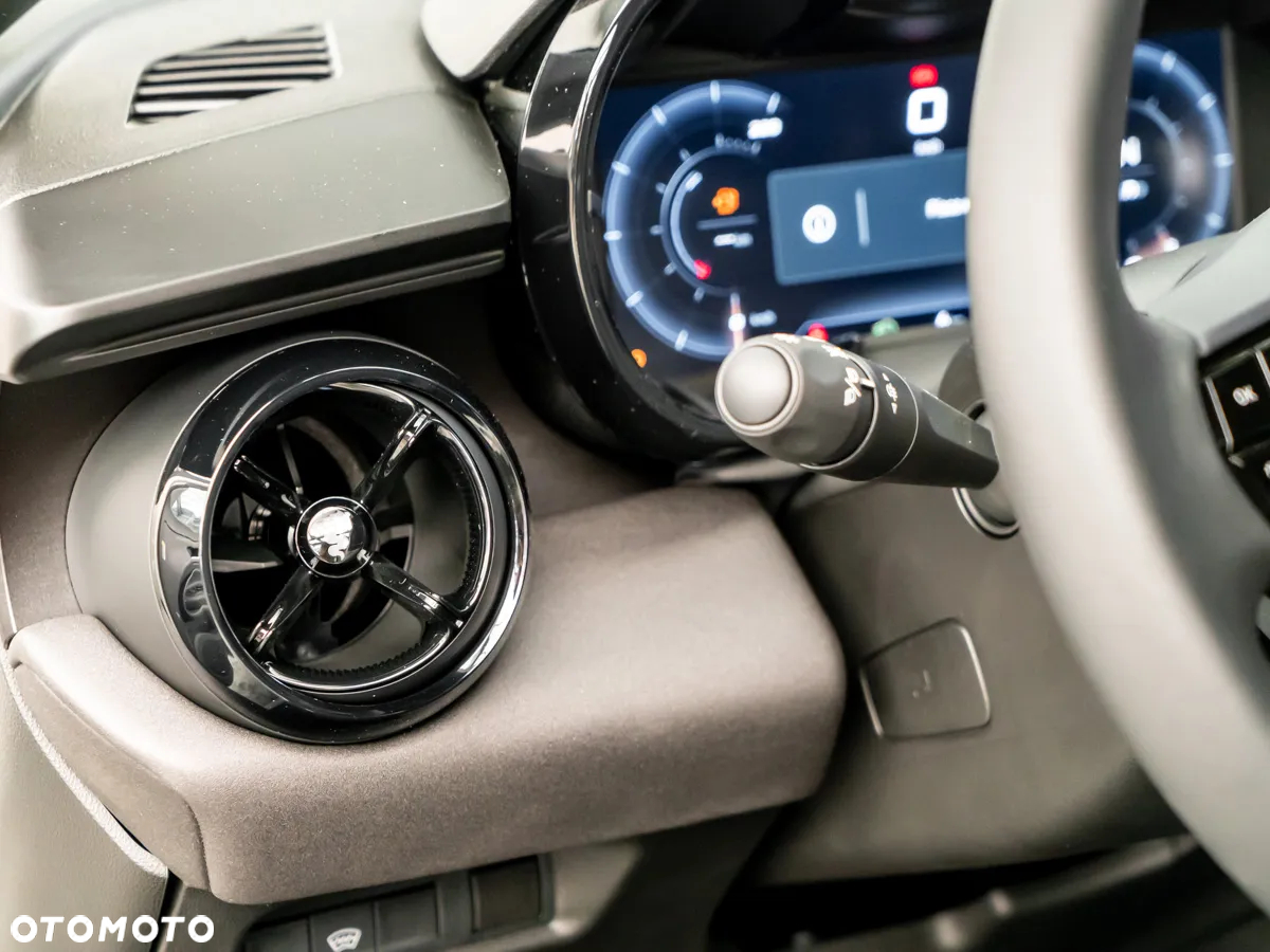 Alfa Romeo Junior 1.2 mHEV Ibrida Speciale eDCT - 19