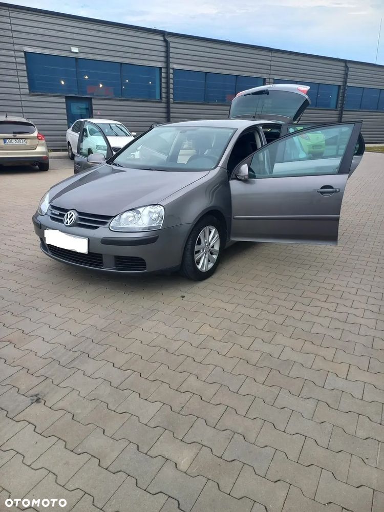 Volkswagen Golf 1.9 TDI DPF United BlueMotion - 18