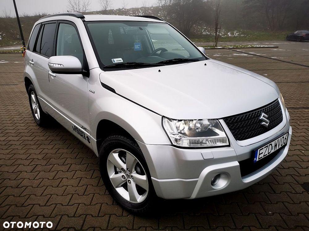 Suzuki Grand Vitara 1.9 DDiS De luxe - 38