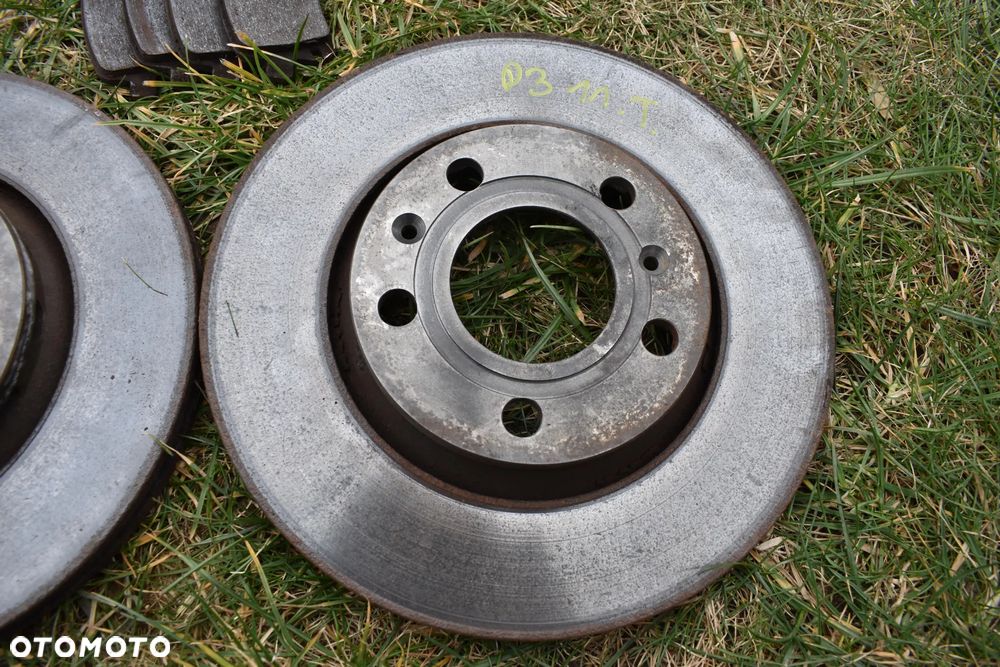 AUDI A8 D3 TARCZE HAMULCOWE KLOCKI TYLNE 290mm BREMBO - 2