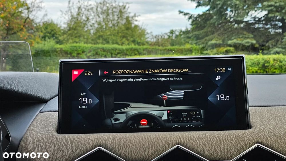 DS Automobiles DS 3 Crossback 1.2 PureTech So Chic - 24