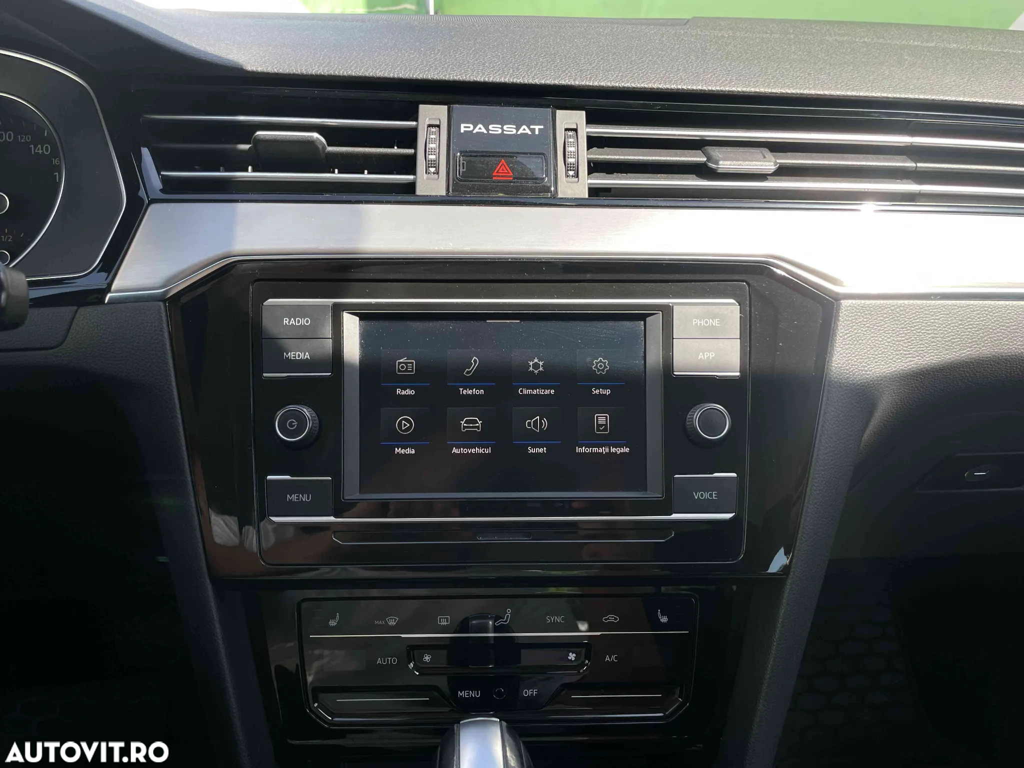 Volkswagen Passat - 13