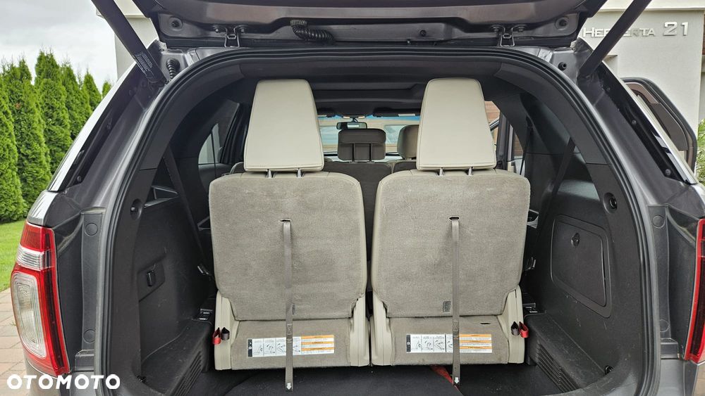 Ford Explorer - 11