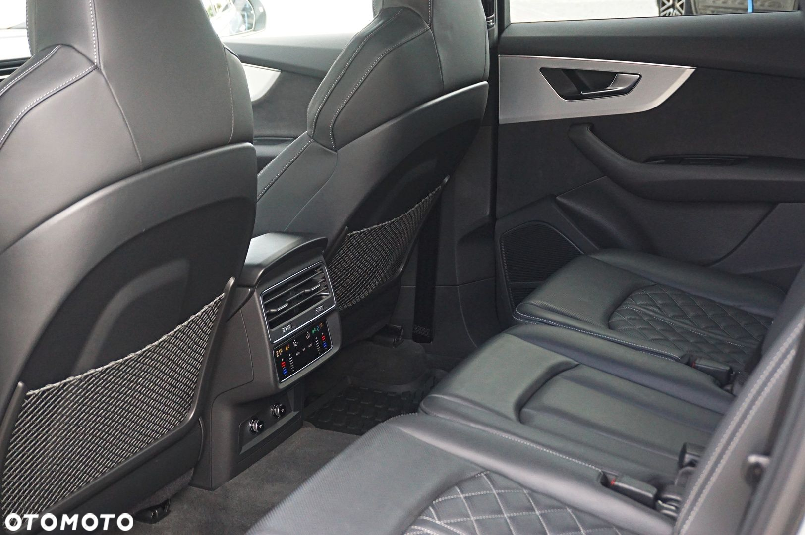 Audi Q7 - 12