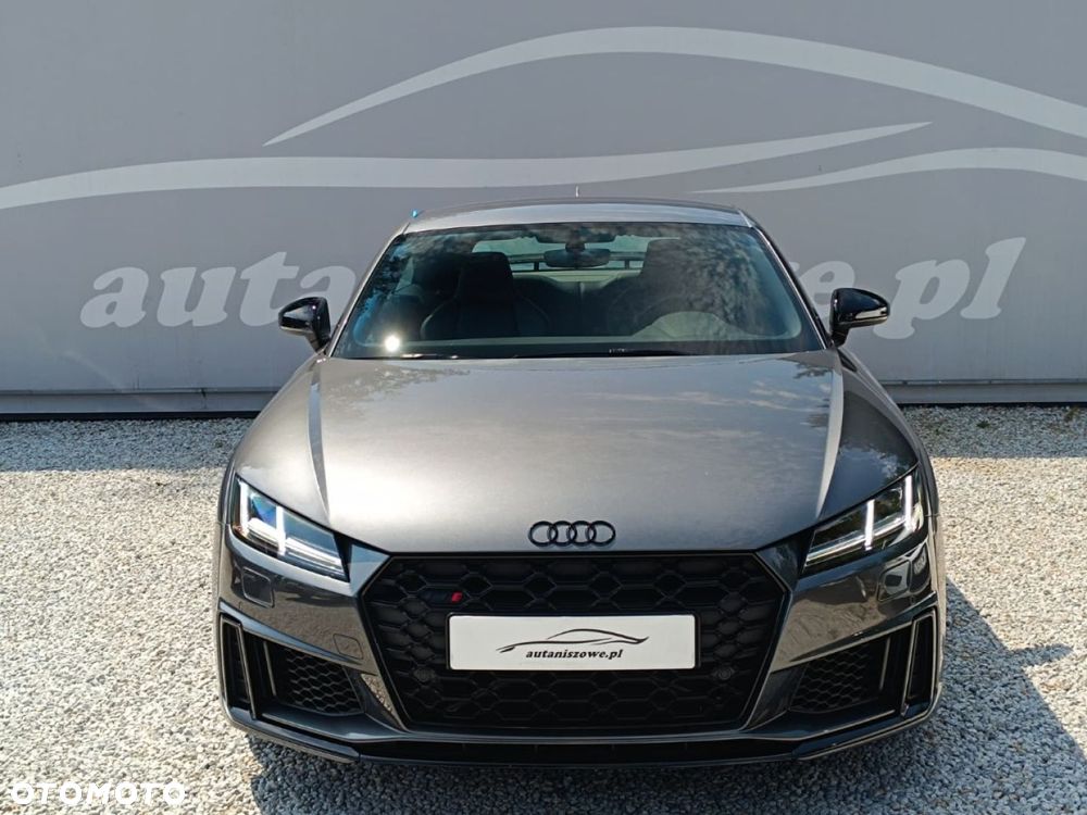Audi TT S Coupé - 11