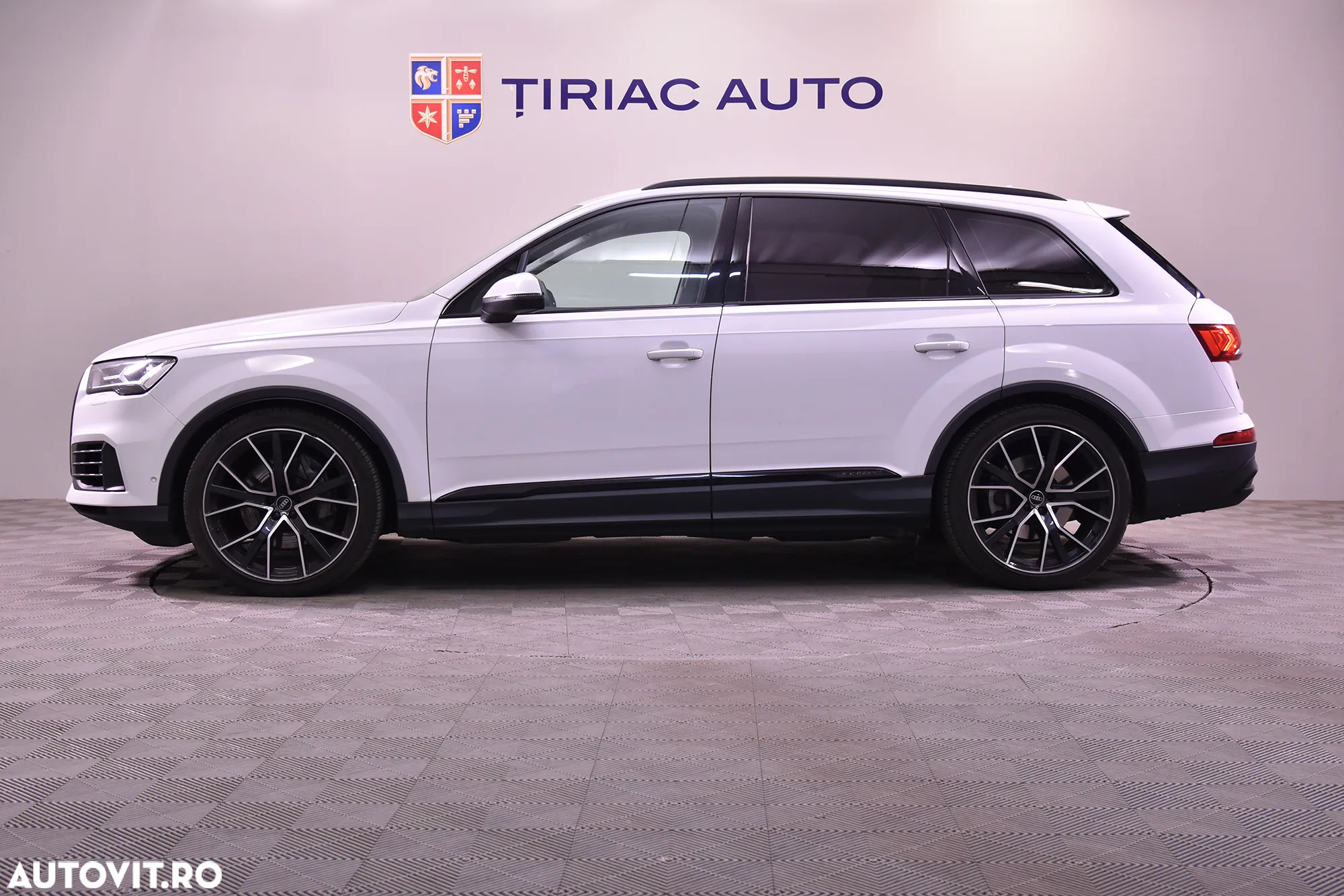 Audi Q7 55 TFSI quattro Tiptronic - 2