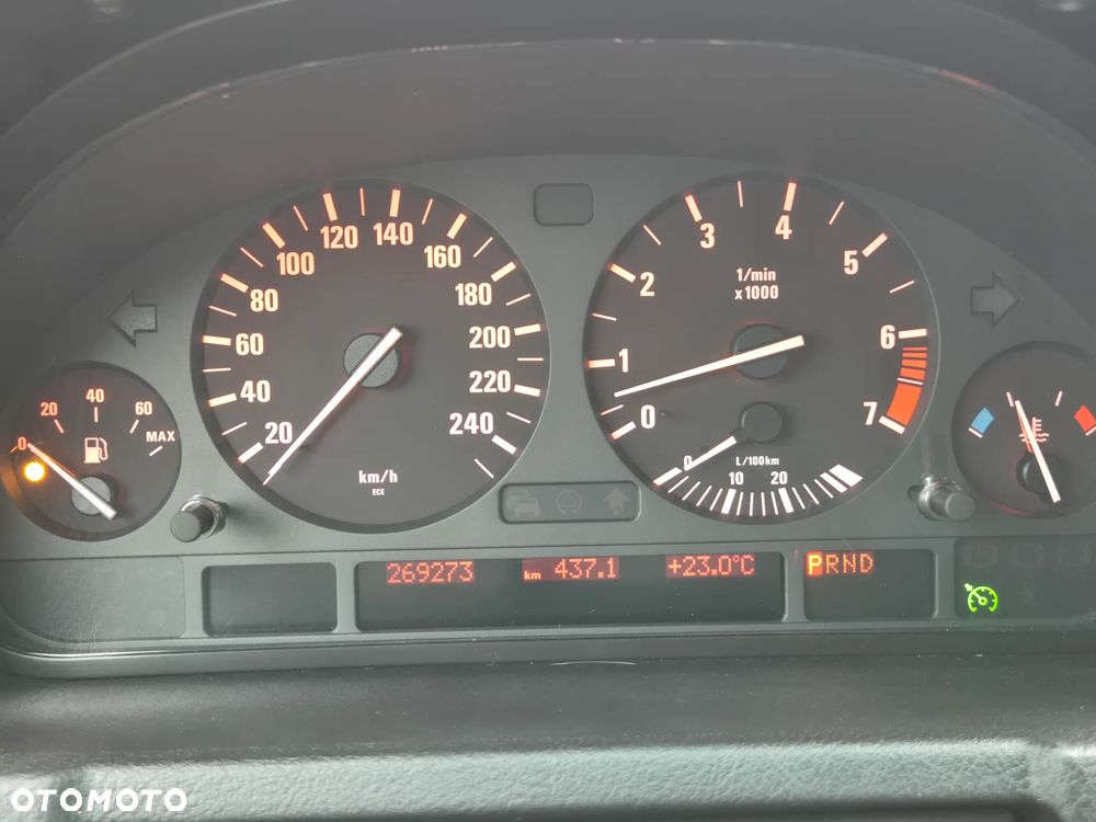 BMW X5 4.4i - 29