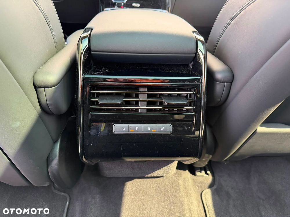 Land Rover Range Rover Sport - 12