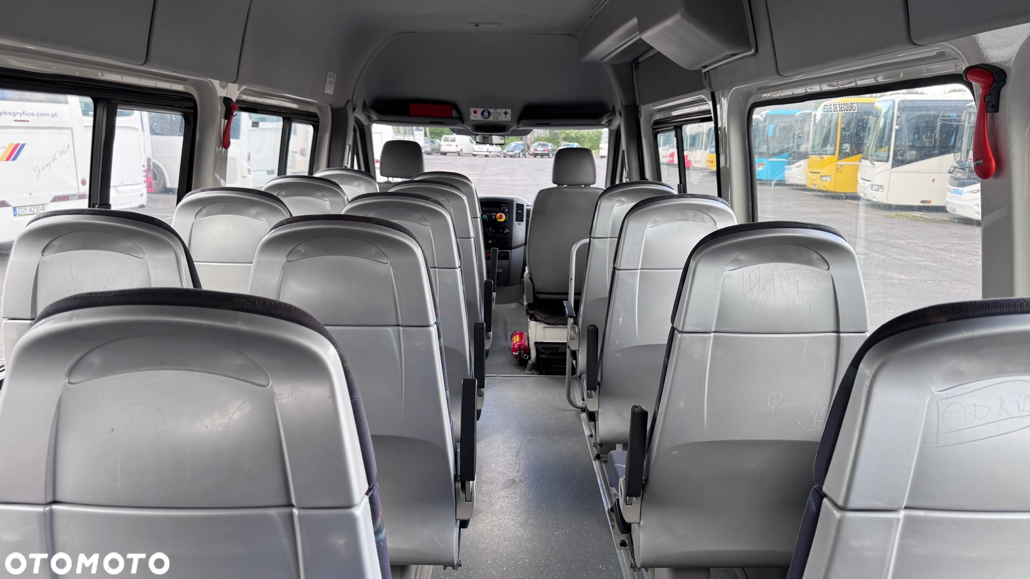 Volkswagen Crafter / 23 miejsca / Cena:67000 zł netto - 6